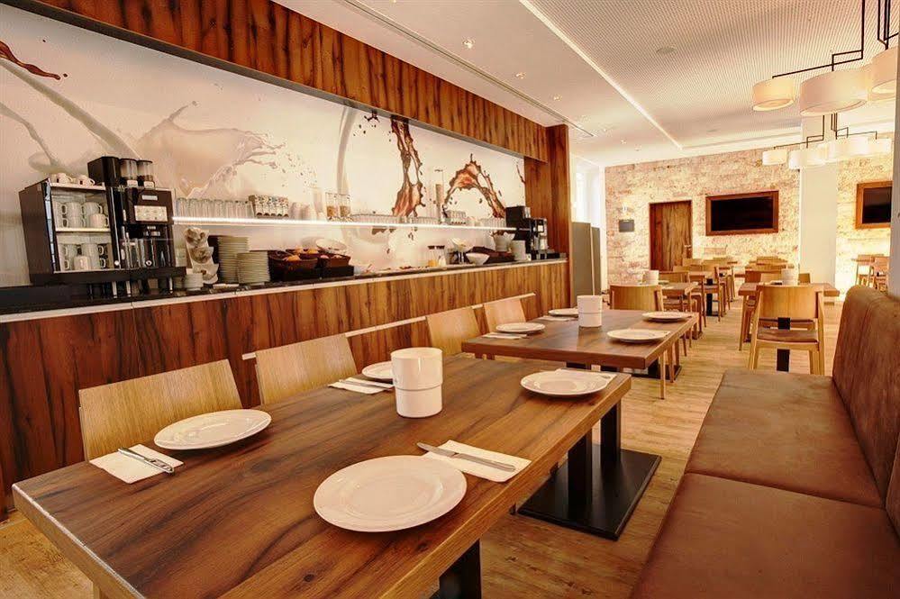 RiKu HOTEL Neu-Ulm Extérieur photo