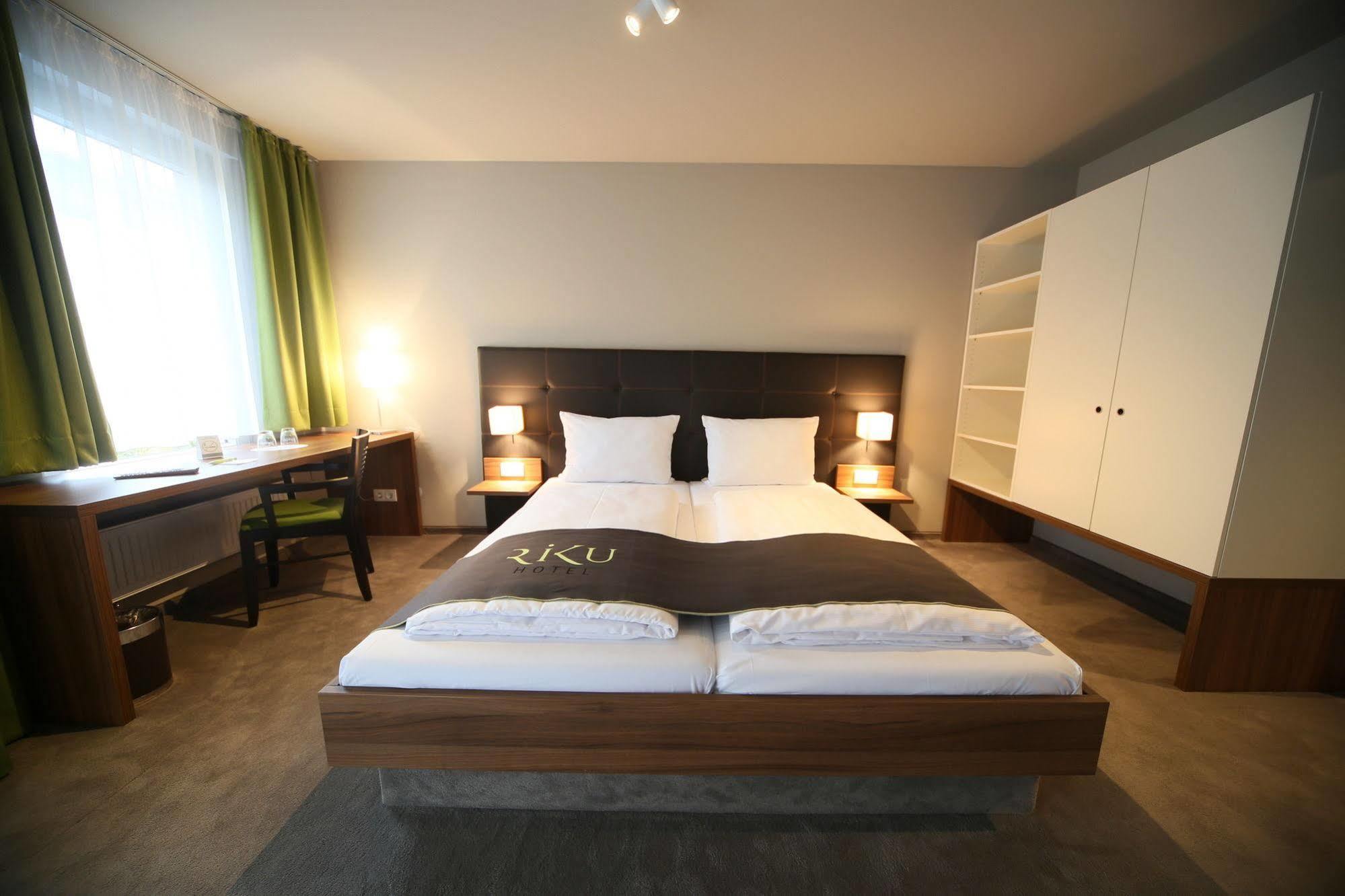 RiKu HOTEL Neu-Ulm Extérieur photo
