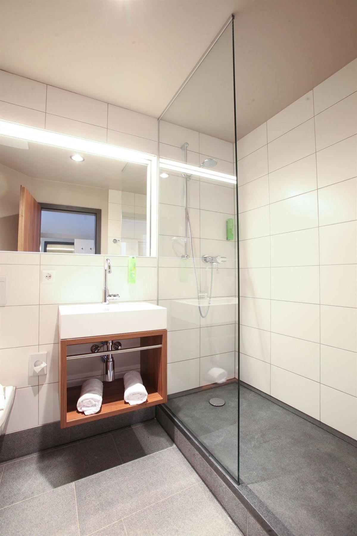 RiKu HOTEL Neu-Ulm Extérieur photo
